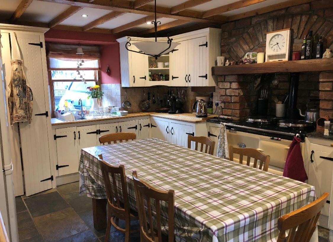 Country Home Near The Airport エディンバラ エクステリア 写真